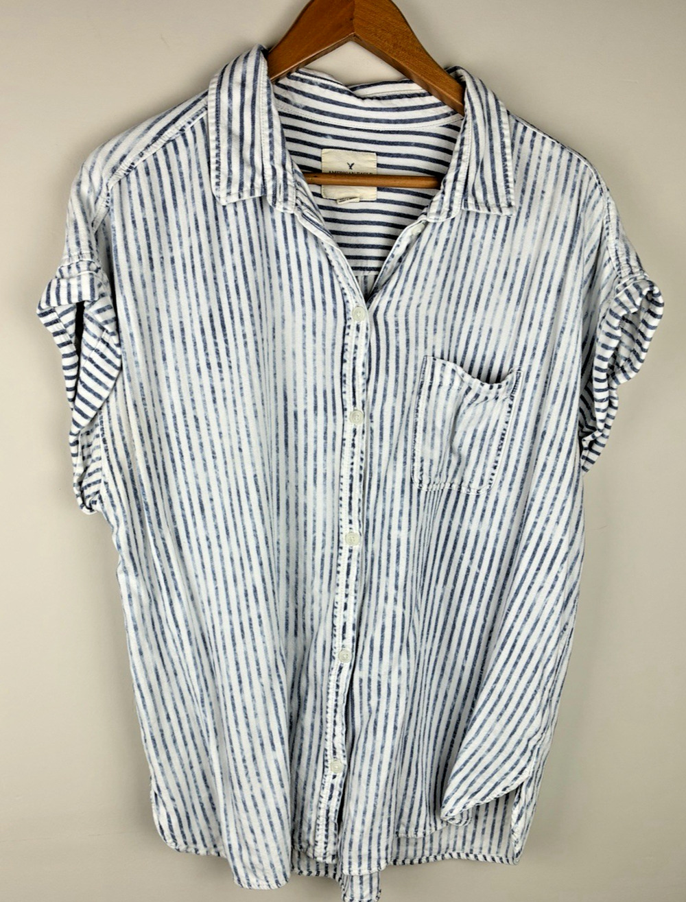 American Eagle Outfitters Womens XL Blue White Striped Button Up Shirt Coastal